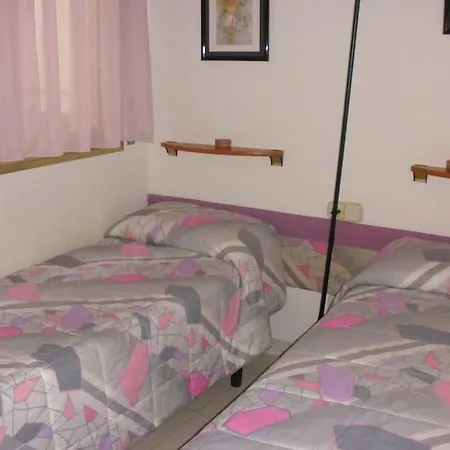 Acogedor Con Piscina Proximo A La Playa Lägenhet Tossa de Mar