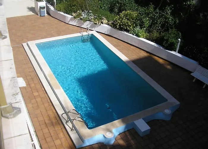 Acogedor Con Piscina Próximo A La Playa Apartamento
